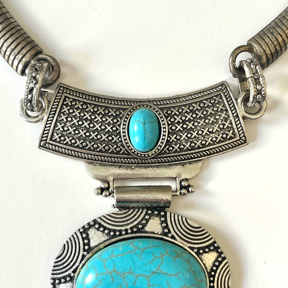 🇿🇦 handmade silver engraved details & marble turquoise statement necklace - Picture 7 of 17